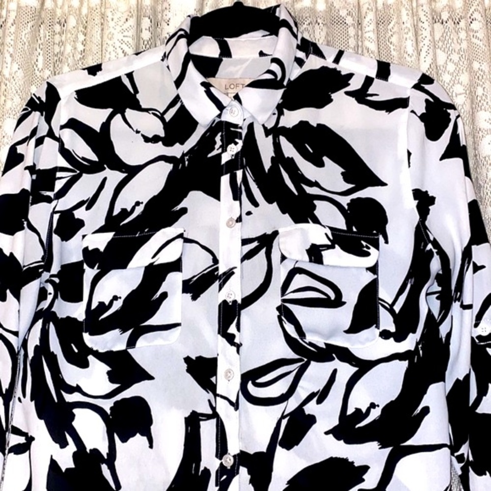 Loft Blouse | Size S | Long Sleeve Button Down w/ Leaf Print - Picture 2 of 6